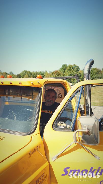 Yellow flatbed dually 'Old Yeller'